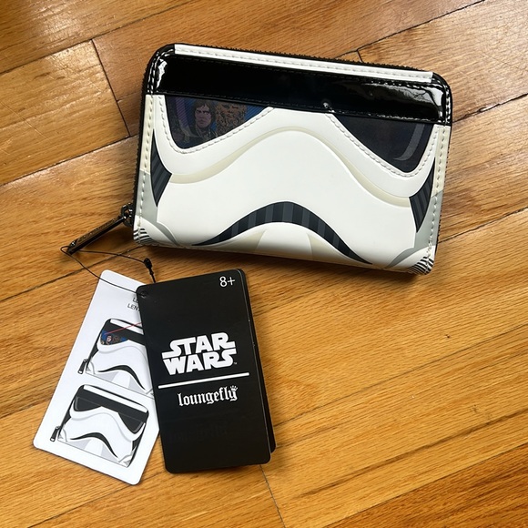 Loungefly STAR WARS STORMTROOPER ZIP AROUND WALLET - Picture 1 of 6